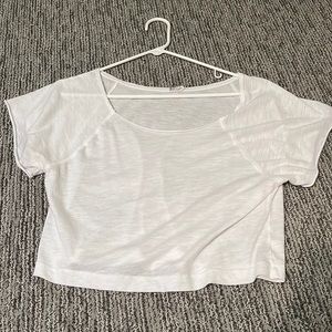 Victoria’s Secret PINK white cropped t shirt
